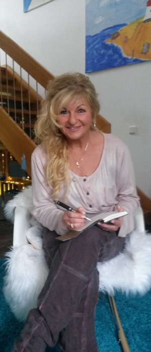Reading mit Elke Dola Reading mit Elke Dola